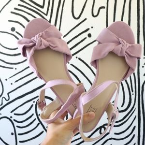 Sandals with ribbon lilac